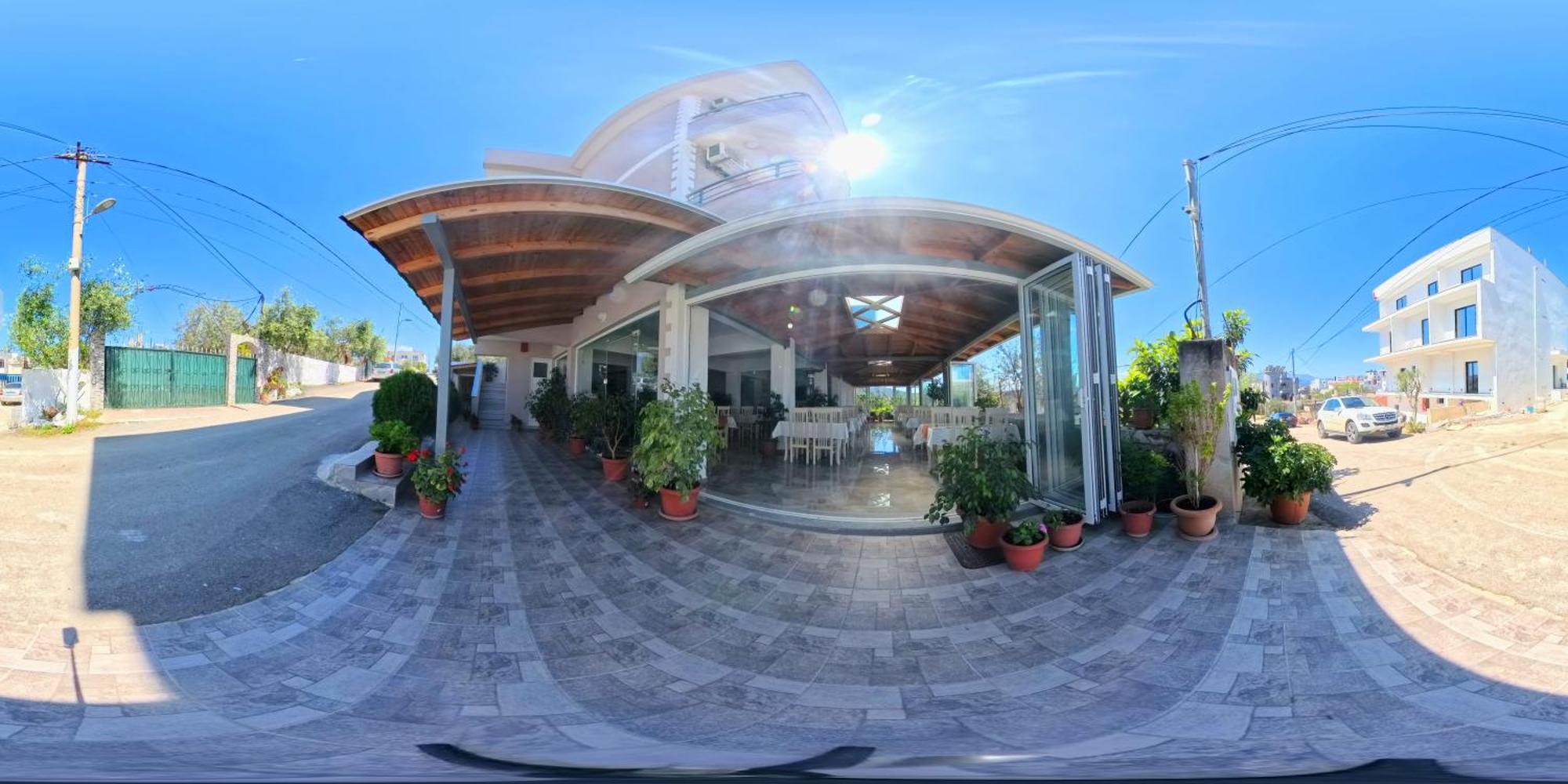 Aleksander Aparthotel Ksamil Bagian luar foto