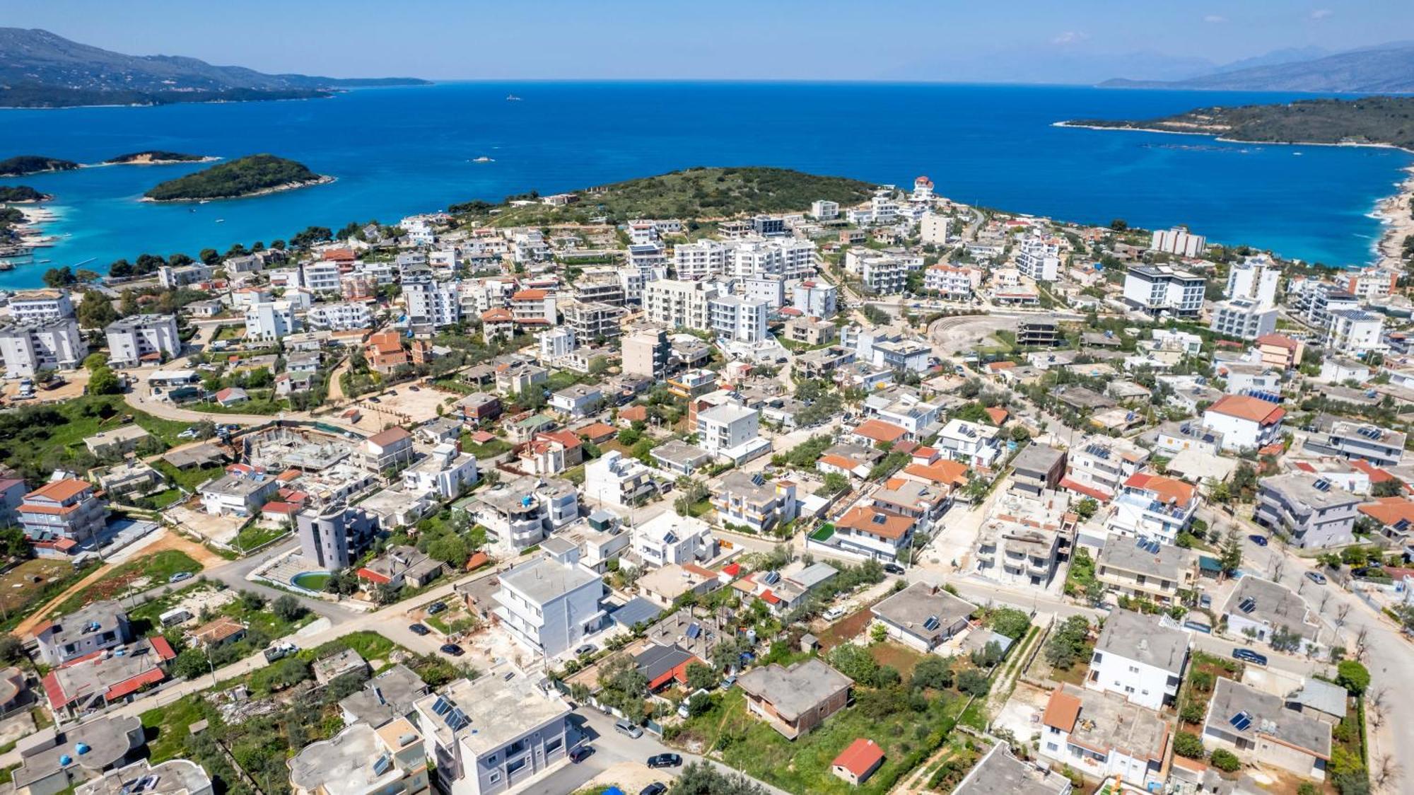 Aleksander Aparthotel Ksamil Bagian luar foto