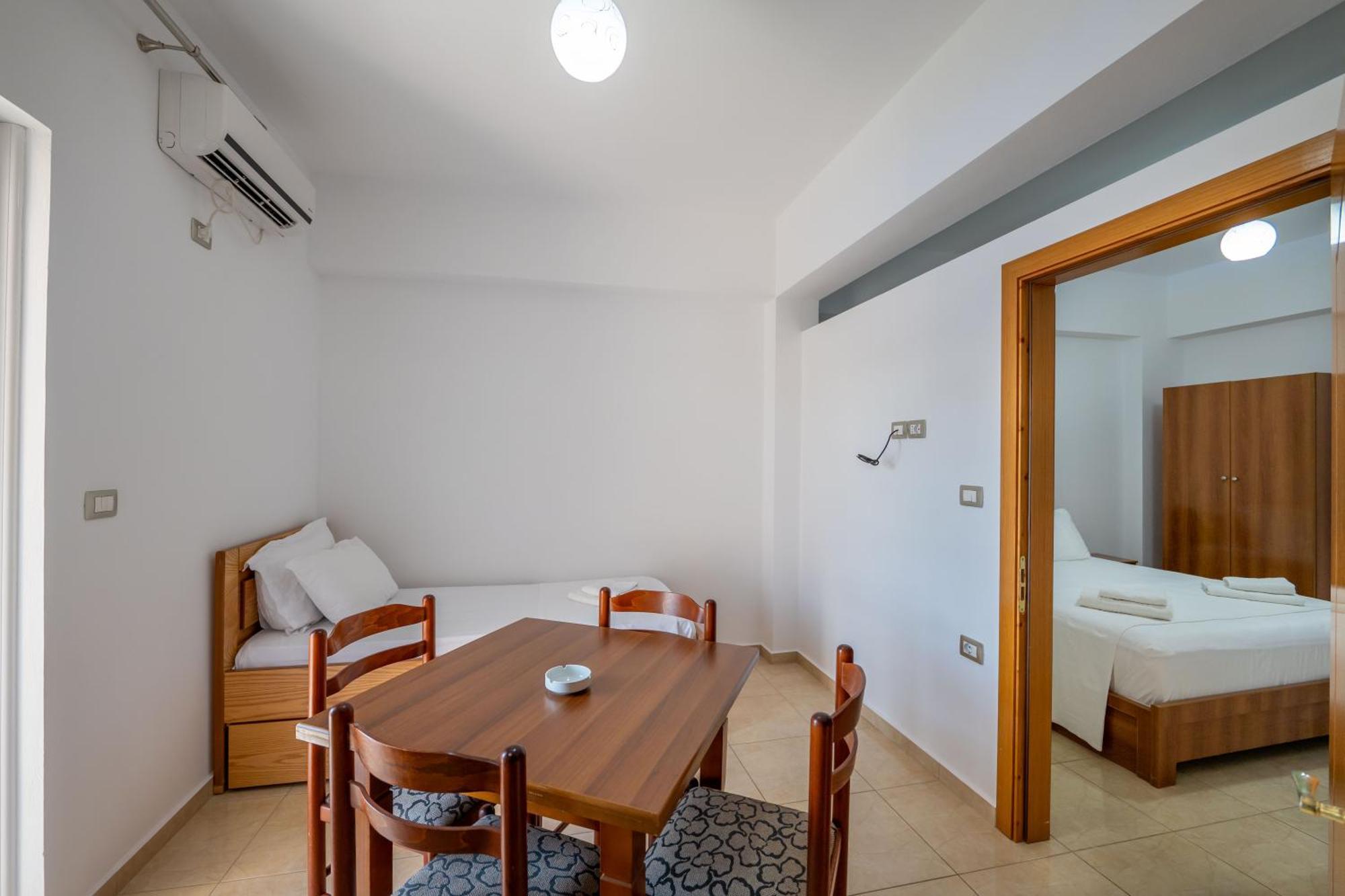 Aleksander Aparthotel Ksamil Bagian luar foto
