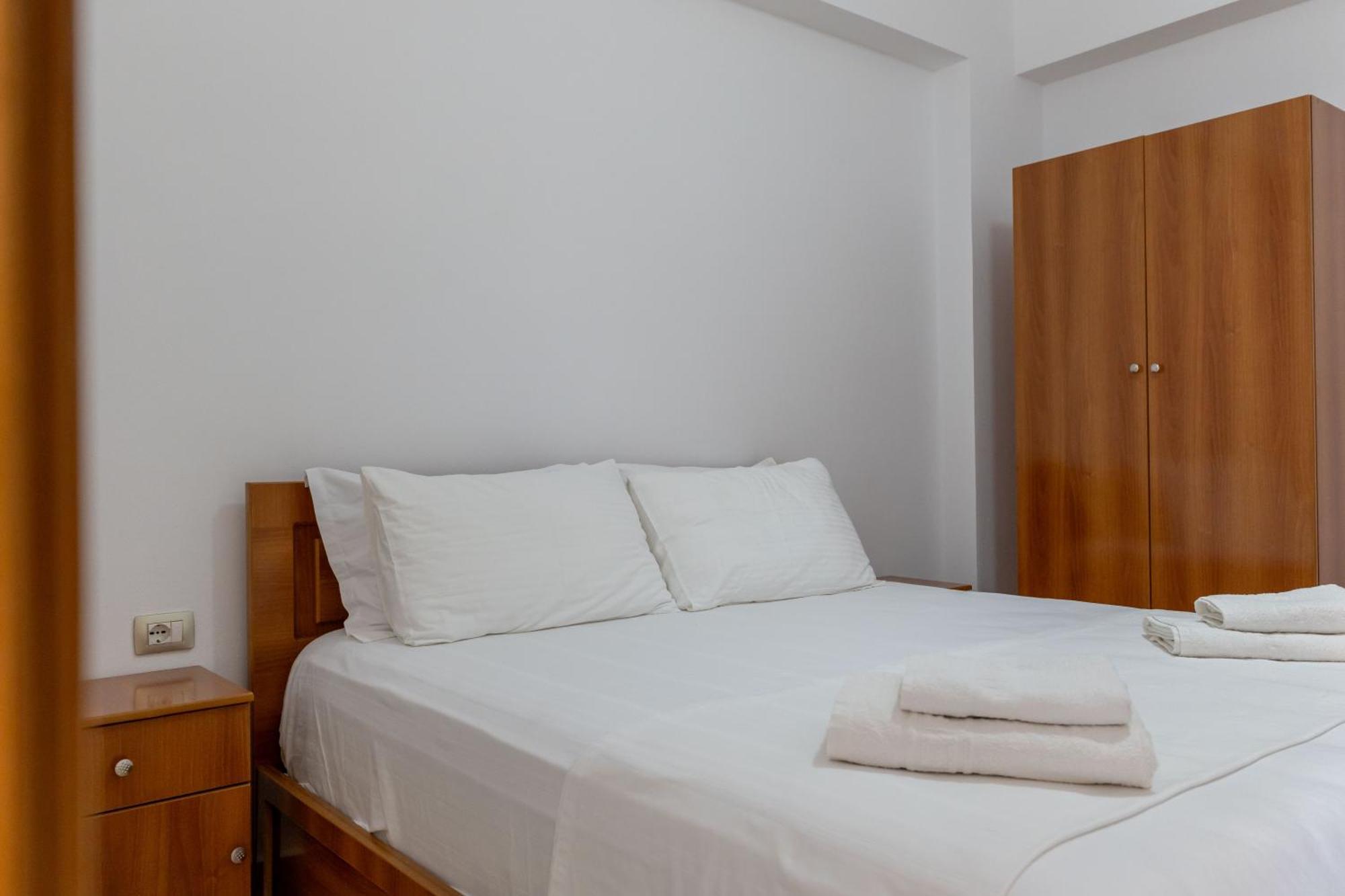 Aleksander Aparthotel Ksamil Bagian luar foto