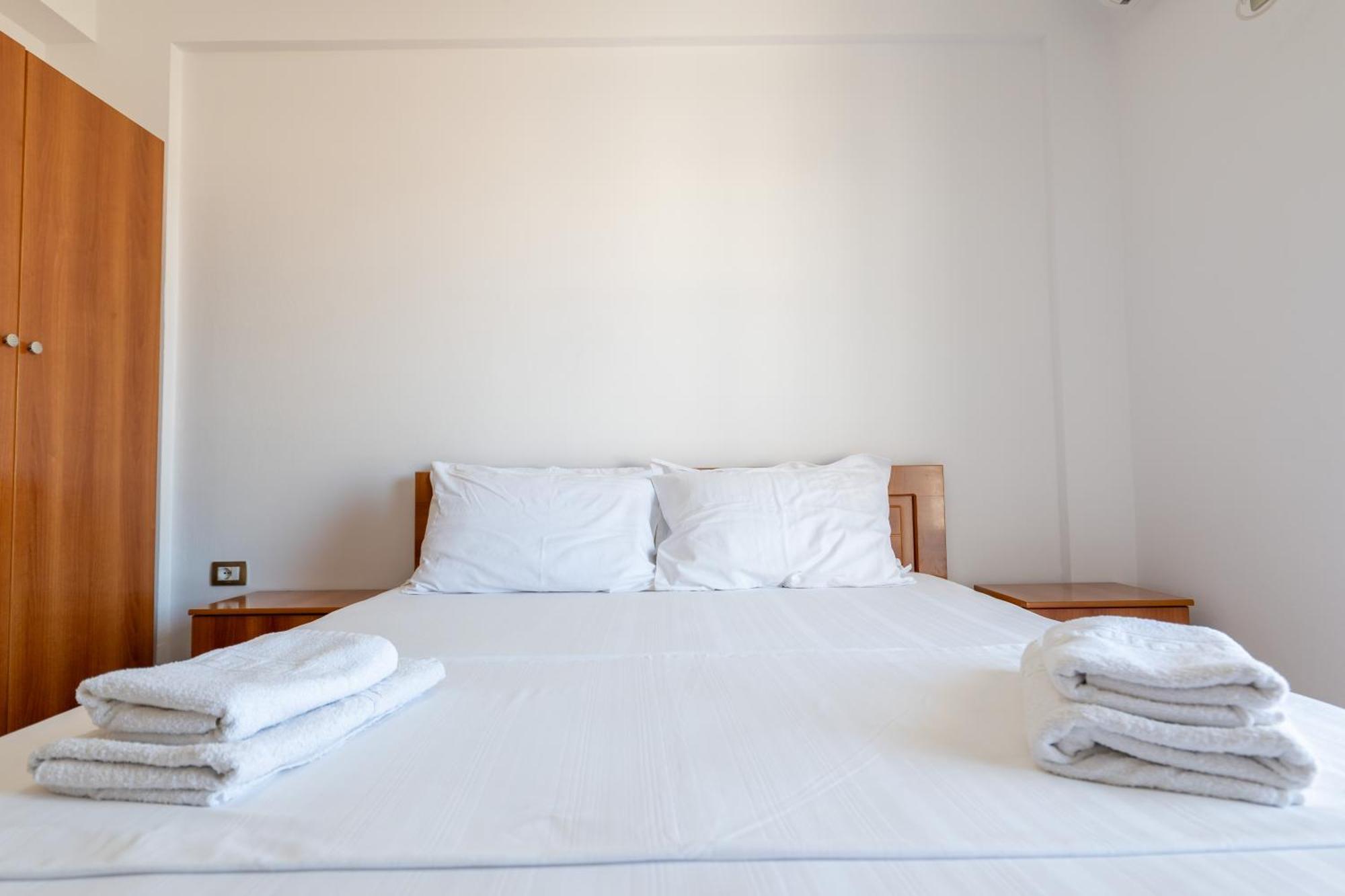 Aleksander Aparthotel Ksamil Bagian luar foto