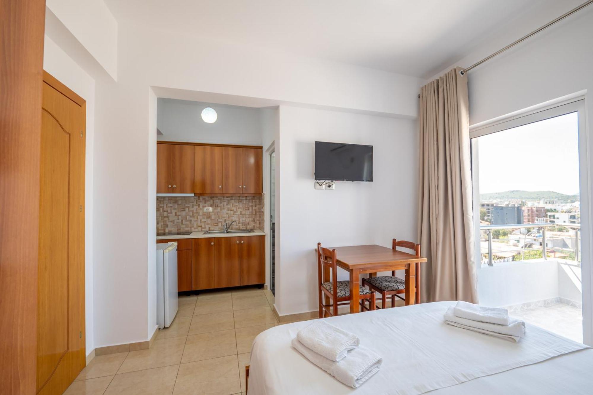 Aleksander Aparthotel Ksamil Bagian luar foto