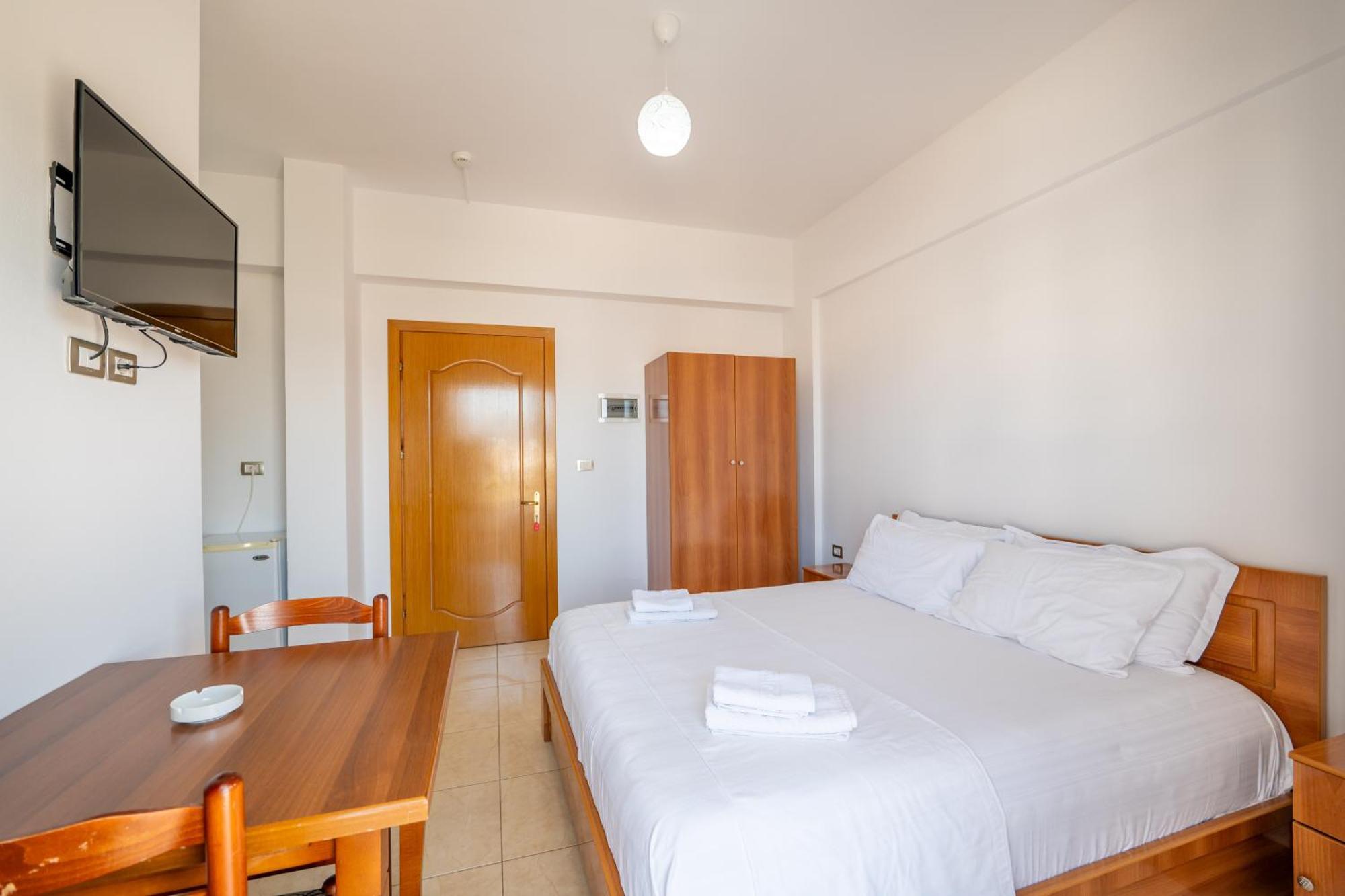 Aleksander Aparthotel Ksamil Bagian luar foto