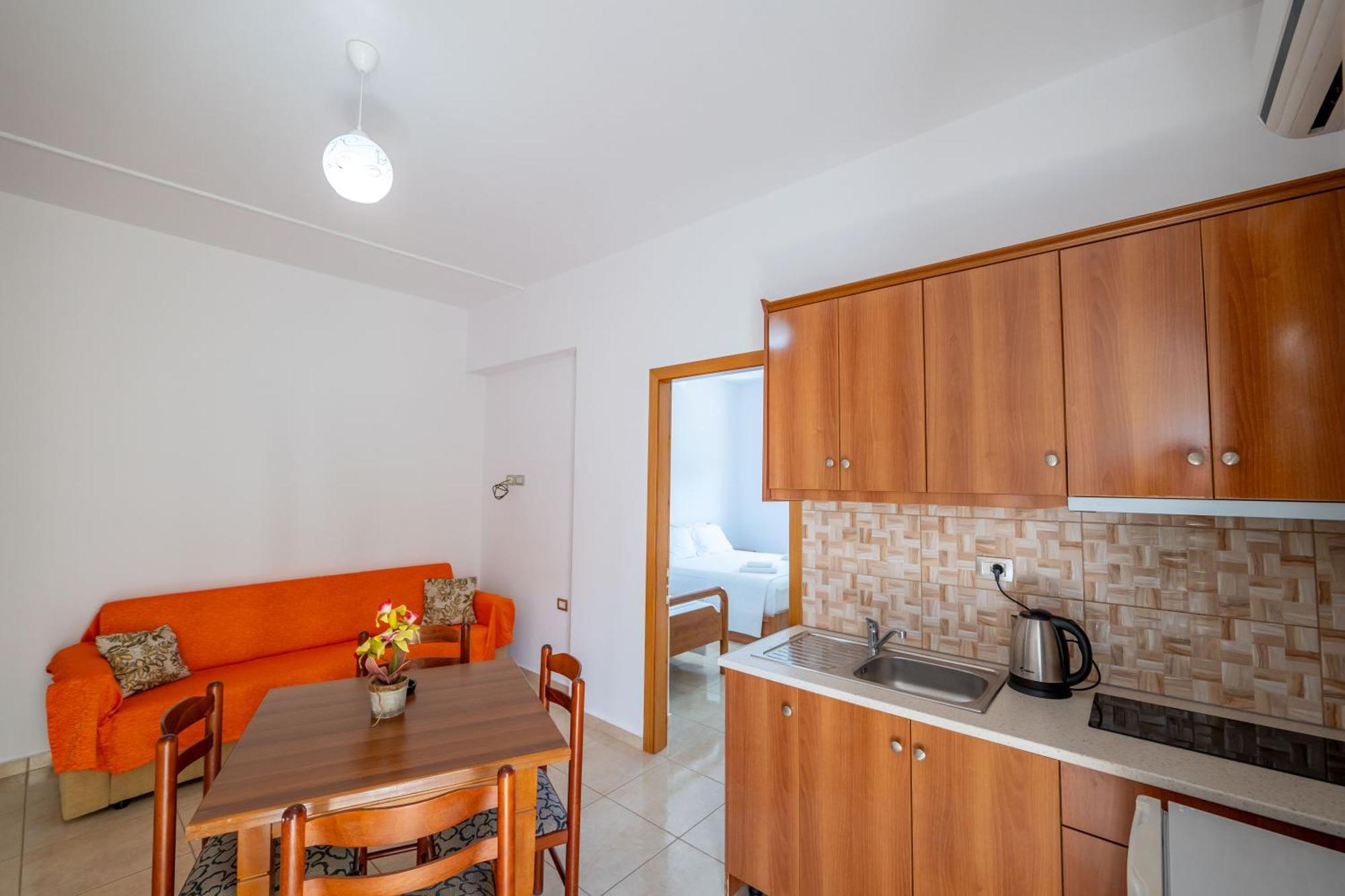 Aleksander Aparthotel Ksamil Bagian luar foto